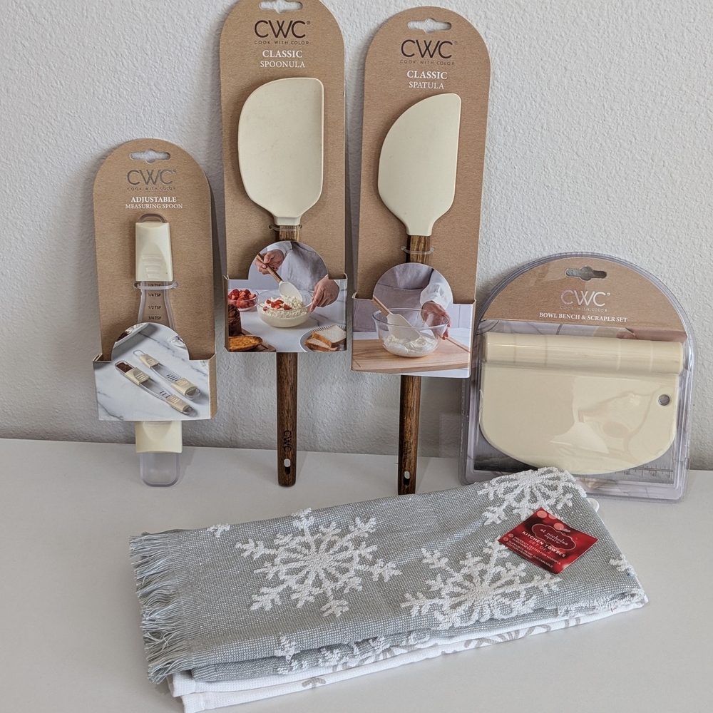 CWC Kitchen Utensil and Towel Set - Picture 5 of 5